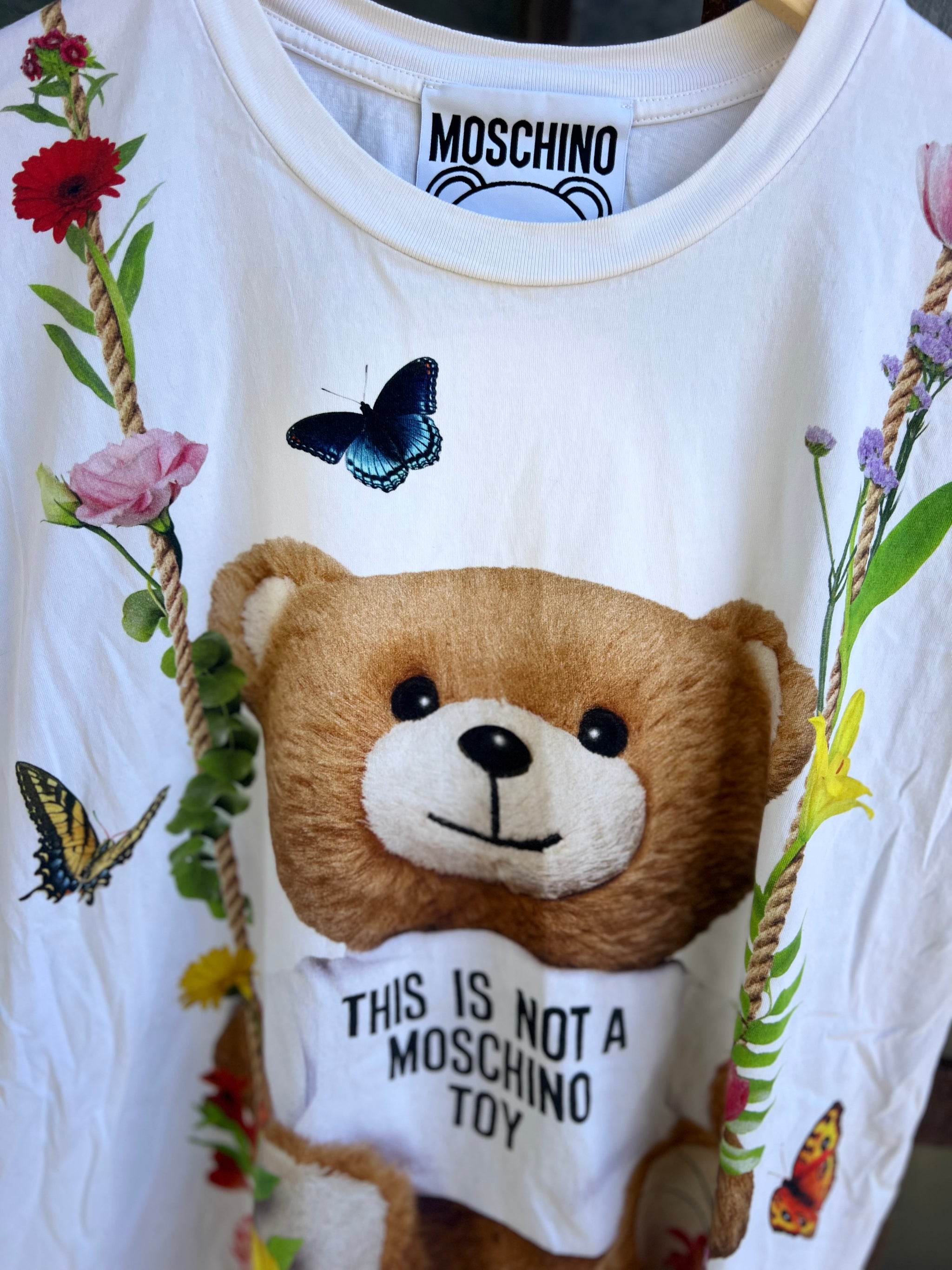 Moschino This is Not a Machine Toy Unisex Size Medium – Rumors