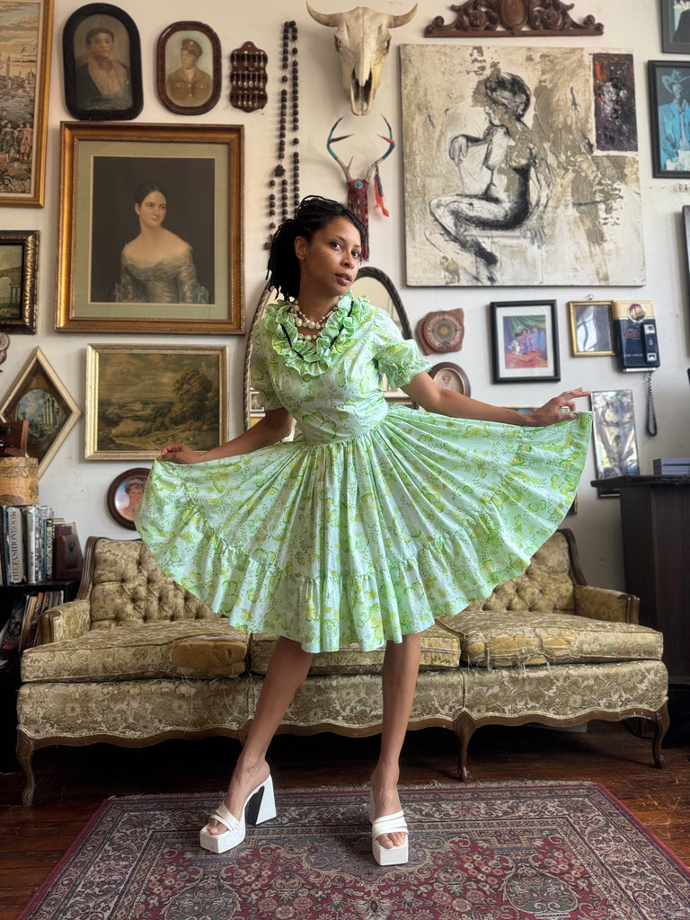 Vintage Lime Green Floral Butterfly Prairie Dress with Ruffle Neck Siz – Rumors Richmond