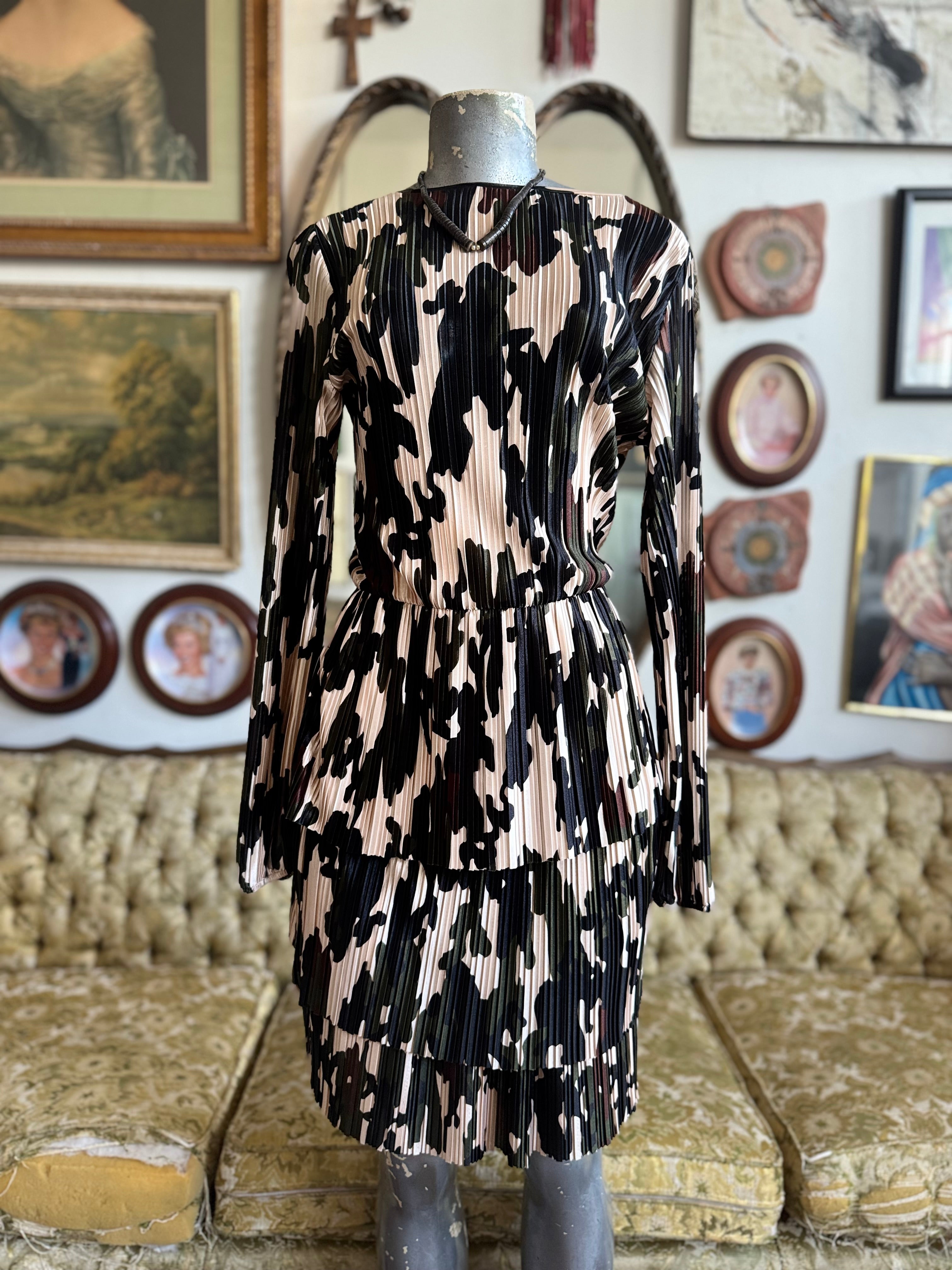 Zara Camouflage Pleated Layered Dress Medium – Rumors Richmond