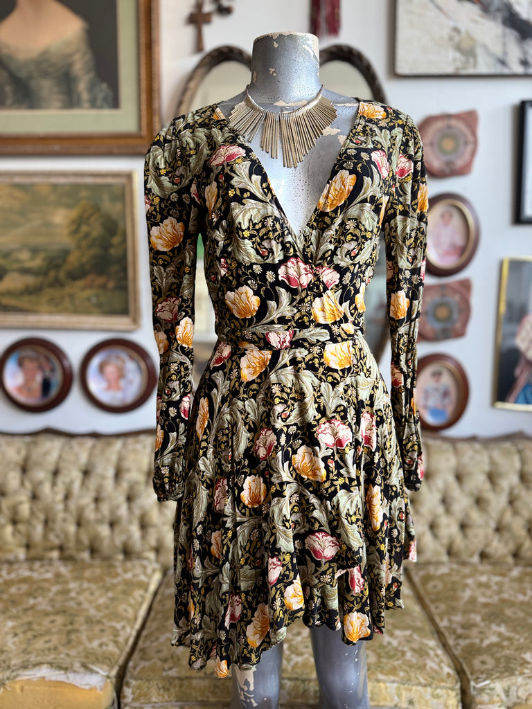 UO Floral Masterpiece Colorful Wrap Dress Small by Ecote – Rumors Richmond