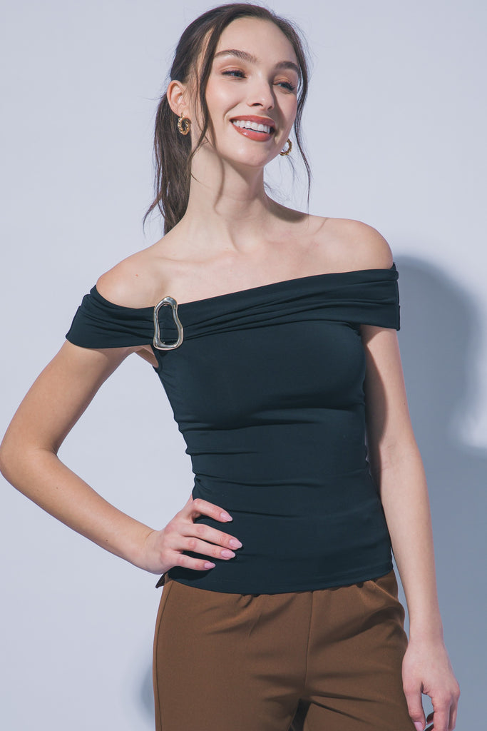 Brand New Black Off The Shoulder Hardware Detail Top – Rumors Richmond