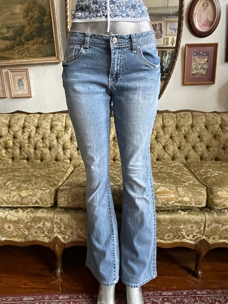 Y2k Low Rise Jeans With Embroidered Pockets Size 8 – Rumors Richmond